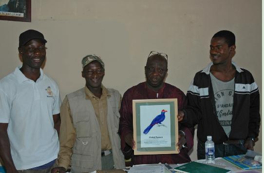 DSC3450KuloroSchoolPresentationtoHead